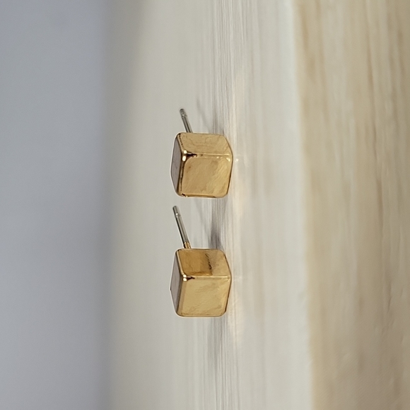 Jewelry - Classic Cube Stud Earrings, unisex